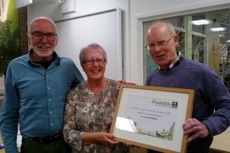 Newark WOYD Award 2017 winners Liz & Geoff White with Notts WT Chair Ian Johnston