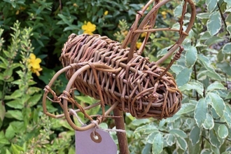 Bumblebee made of willow
