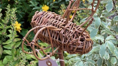 Bumblebee made of willow